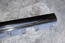 01-06 BMW E46 325Ci RIGHT HAND PASSENG SIDE ROCKER PANEL MOLDING TRIM K4726 image 4