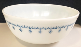 Pyrex Vintage Snowflake Blue Garland White Glass 4 Qt. (404) Nesting Mixing Bowl - £62.19 GBP