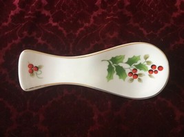 ROYAL NORFOLK CHRISTMAS HOLLY WITH RED BERRIES SPOON HOLDER 8” LONG - $8.91
