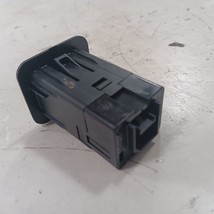 Jeep Renegade USB Plug In Hub Port 2023 2022 2021 2020 - $19.94