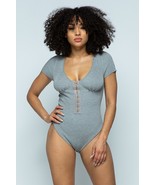 Women&#39;s Short Sleeve Hook And Eye Ribbed Knit - $38.40 CAD