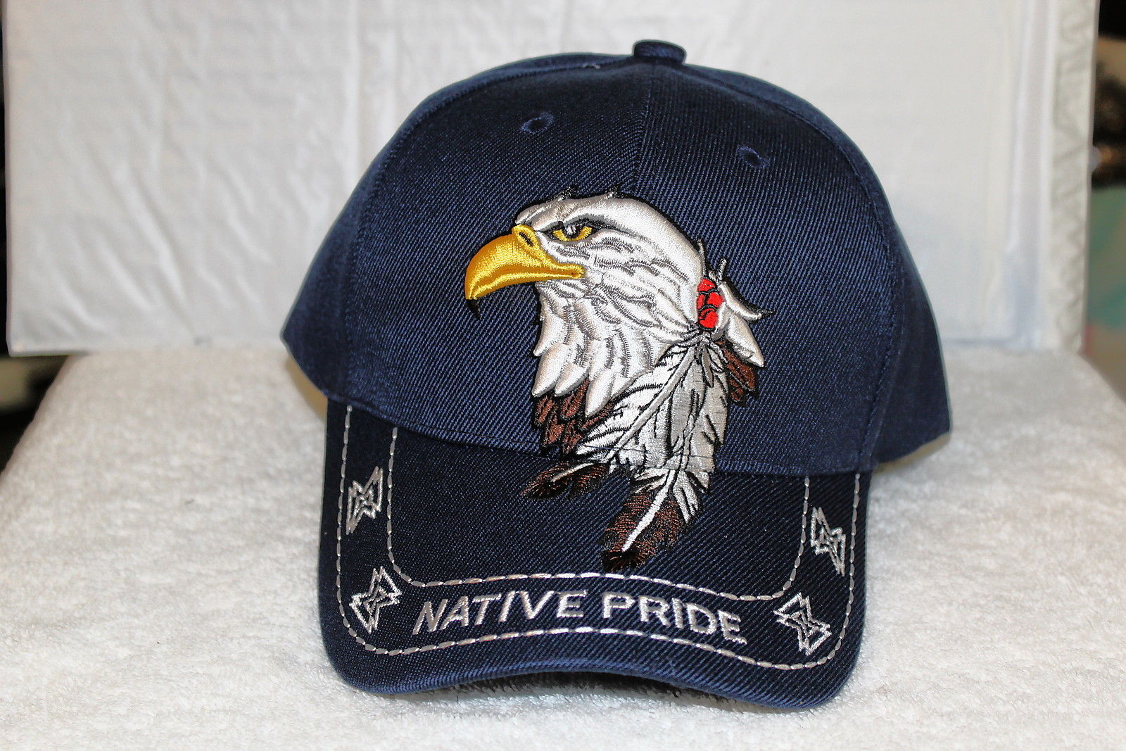 EAGLE AND FEATHERS INDIAN NATIVE PRIDE BASEBALL CAP ( DARK BLUE )