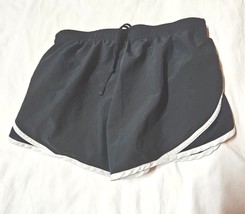 Under Armour Semi-fitted Heatgear Size SM - $5.39