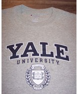 UNIVERSITY OF YALE Bulldogs T-SHIRT MENS SMALL Gray CHAMPION Brand - $27.08 CAD