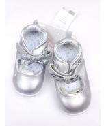 Carter&#39;s Every Step Size 4 Girl&#39;s Silver Hook Loop Glitter Bow Tie Shoes - £4.93 GBP