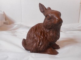 Red Mill 1986 Bunny Rabbit 4 1/4&quot; Cast Figurine Wood Texture Pecan Shell Easter - £15.81 GBP