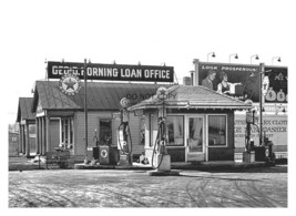 Old Vintage Texaco Gas Station And Loan Office 5X7 B&amp;W Photo - £8.94 GBP