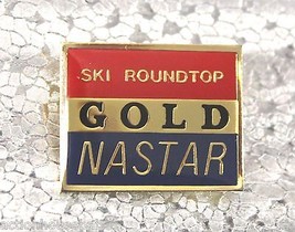 SKI ROUNDTOP - Pin Badge Skiing - RED NASTAR GOLD - Pennsylvania Mountai... - £15.71 GBP