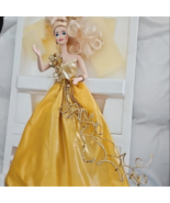 1993 Gold Sensation Porcelain Barbie Doll Original Box  10246 - $1,636.28 MXN