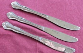 Reed &amp; Barton Stainless Select 3 Dinner Knives Rose Queen  8 5/8&quot; Glossy... - $9.89