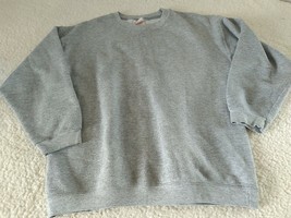 Hanes Boys Grey Sweat Shirt Size Medium - $7.61