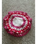 Vtg Hand Crocheted Doilies Skirt Centerpiece Red/Wht/Pink Circles Valent... - €21,35 EUR