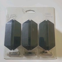 Project 62 3pk Hexagonal Galaxy Shield Hook Matte Black (885785069097) - $12.99