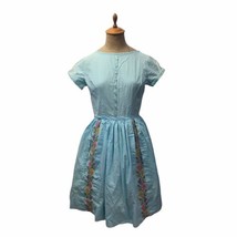 Vintage Home Sewn 1960s Mad Men Fit &#39;N Flare Day Dress Blue Cotton Embro... - $21.07