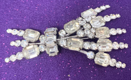 VTG Signed KRAMER Large Clear RHINESTONE Crystal PIN BROOCH - $33.20