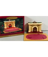 Hallmark Keepsake Ornament - The Bearingers - Flickering Light Fireplace... - £7.89 GBP