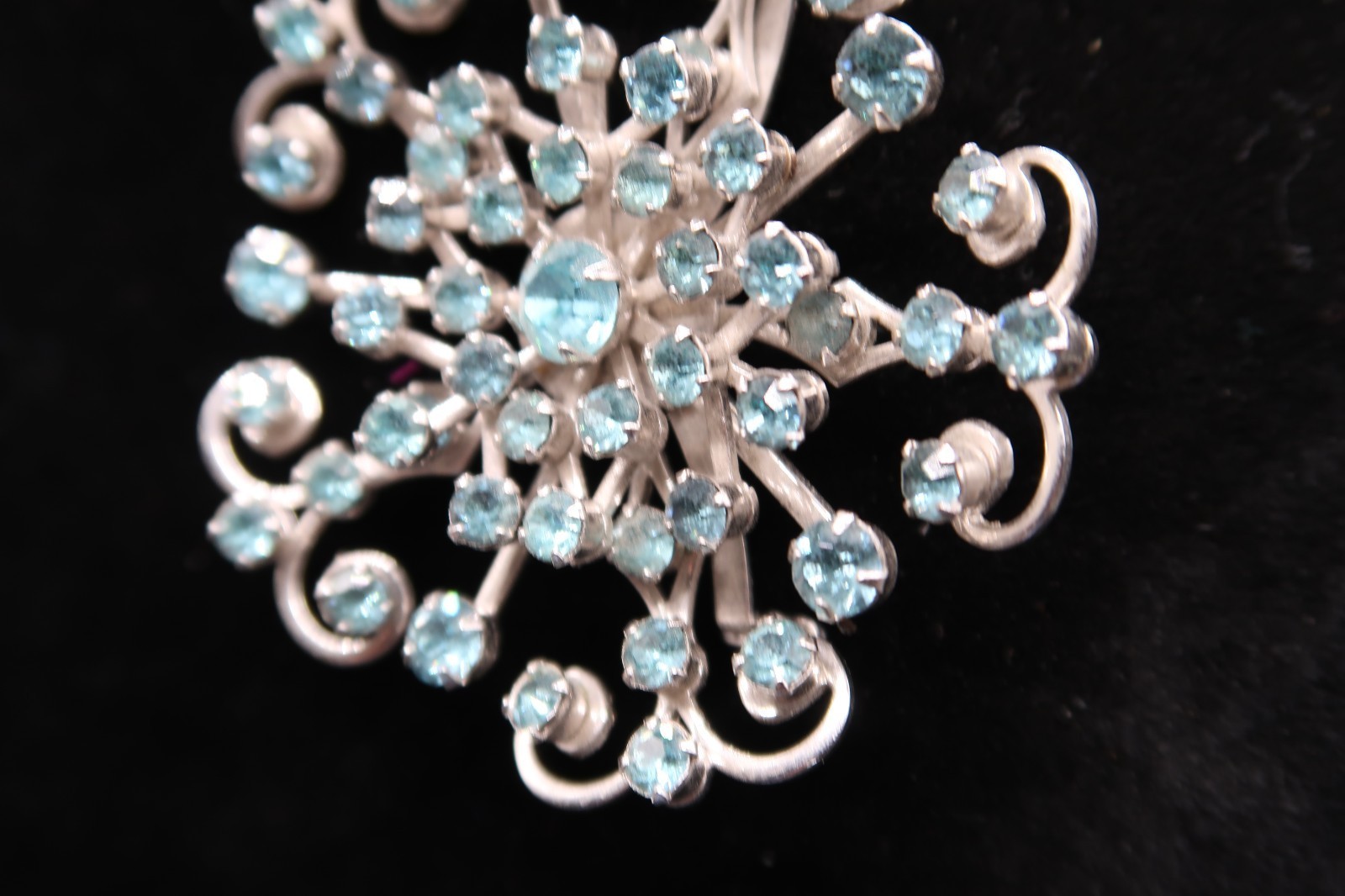 Vtg Aqua Blue Prong Set Rhinestone Brooch Starburst Snowflake Brooch Silver Tone Item image 6