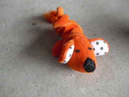 Vintage 1960s Cloth Oddball Dog Type Toy 4 1/2&quot; Long - £11.67 GBP