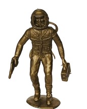 Astronaut MPC Army Men Toy Soldier plastic military figure vtg Marx Space GOLD 2 - $13.81