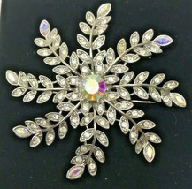 Avon Beautiful Sparkling Floral Brooch  - £14.96 GBP