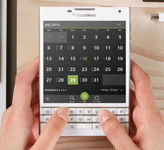 BlackBerry passport q30 Bianco 3gb RAM 32gb ROM 4.5 &quot; Screen Smartphone - £210.75 GBP