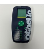 Radica Othello Electronic Handheld Game 1999 Blue Pocket Vintage Tested - $157.83 MXN