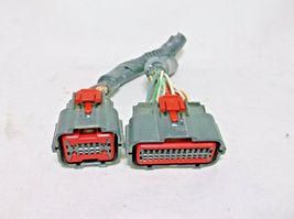 09-10-11 DODGE DAKOTA 4X4 / MULTIFUNCTION FRONT CONTROL MODULE/PLUGS/WIRES image 3
