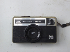 Kodak Eastman :  Instamatic 77X - Camera - (SB9) (B) - $10.00