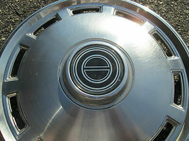 One factory 1979 to 1985 Ford Mustang 14 inch hubcap wheel cover - $23.03