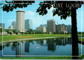 St Louis Skyline Missouri Postcard Posted 1987 - £4.07 GBP