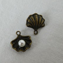 Clam Shell Half with Faux Pearl Lot of 10 Charms Pendants Antique Bronze Tone - £3.16 GBP