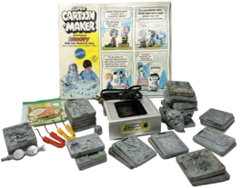 Mattel Vintage 1969 Super Cartoon Maker Snoopy Peanuts Gand &amp; Additional Molds - £104.47 GBP