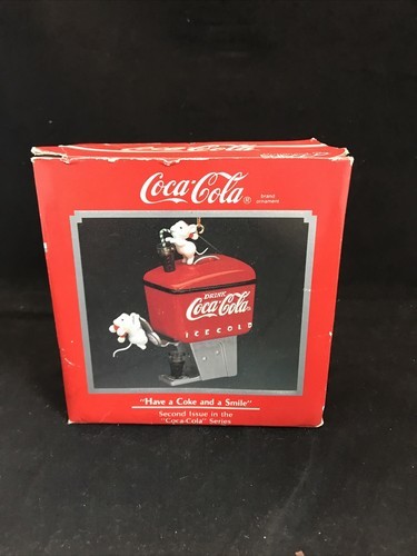 1990 Coca Cola Ornament Mice On A Coke Machine Christmas Holdiay Xmas KG - £11.12 GBP