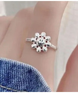 Smiley face daisy silver toe ring/ring - €8,59 EUR+