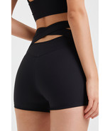 Black Back Cross Waistband Yoga Shorts - $350.99 MXN