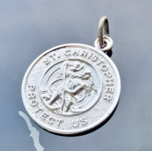 LAMODE VINTAGE 925 STERLING SILVER SAINT CHISTOPHER MEDAL PENDANT - $760.00 MXN