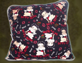 Betty Boop Decorative Throw Pillow with kisses and mistletoe poses with puppy - £23.31 GBP