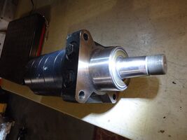 Toro 163-3542 Hydraulic Motor 4709 New - $1,185.25 CAD