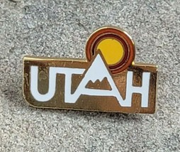 UTAH Sunrise Over Mountain State Resort Ski Travel Sport Souvenir Lapel Hat Pin  - £6.38 GBP