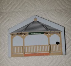 Cat&#39;s  Meow Village Yankee Candle Co Gazebo  - £3.94 GBP