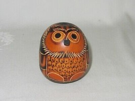 Hand Painted Etched Round Gourd Owl Bird Figurine Vtg Sm Ornament Peru Folk Art - £23.35 GBP