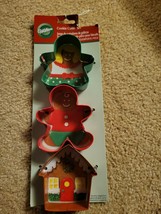 Gingerbread Christmas 3 pc Metal Cookie Cutter Set from Wilton 1102 - £7.95 GBP