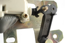 2004-2007 VOLKSWAGEN TOUAREG REAR TRUNK LOCK ACTUATOR J1843 image 5