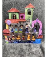 Disney ENCANTO 21918 MI FAMILIA 12 Madrigal Family Members Mini Figure S... - $43.75 CAD