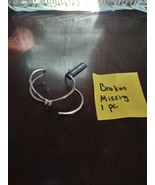 Vince Camuto Bracelet Broken Missing 1 Piece - €13,45 EUR