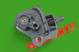 06-09 range land rover sport L320 hood lever bonnet release handle bracket - $469.34 MXN
