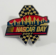 NASCAR Day 2007 Hat Lapel Pin Pinback Racing Souvenir Checkered Flag - $202.80 MXN