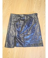 Short black leather skirt with opening Xl 28 Inch Waist 11 Inch Length  - $280.41 MXN