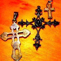 Vintage Cross Lot Beautiful Pendants - $28.46 CAD