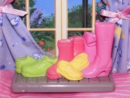 Fisher Price Loving Family Dream Dollhouse Mudroom Laundry Shoes Boots Mat - $56.34 MXN